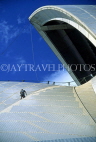 AUSTRALIA, New South Wales, SYDNEY, workman on Sydney Opera House, AUS605JPL