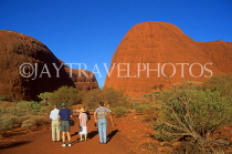 AUSTRALIA, Northern Territory, Uluru-Kata Tjuta National Park, visitors at The Olgas, AUS390JPL