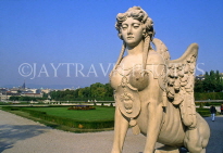 Austria, VIENNA, Belvedere Palace Gardens and statue, VIE348JPL