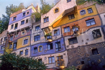 Austria, VIENNA, artist and architect Hundertwasser's work, Hundertwasser houses, VIE395JPL