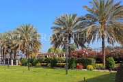 BAHRAIN, Al Jasra, seafront house gardens with date palm trees, BHR1822JPL
