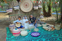 BAHRAIN, Budaiya, Farmers' Market, Handicrafts Festival, weaving, BHR2064JPL
