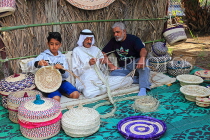 BAHRAIN, Budaiya, Farmers' Market, Handicrafts Festival, weaving, BHR2065JPL