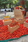 BAHRAIN, Budaiya, Farmers' Market, Tomato stall display, BHR1875JPL