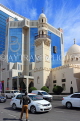 BAHRAIN, Manama, Al Yateem Mosque, minaret, and street scene, BHR1729JPL