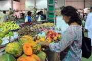 BAHRAIN, Manama, Central Market, shopper at fruit stall, BHR1303JPL