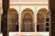 BAHRAIN, Manama, Grand Mosque (Ahmed Al-Fateh Islamic Centre), courtyard, BHR303JPL