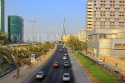 BAHRAIN, Manama, King Faisal Highway, view towards Bahrain World Trade Centre, BHR710JPL