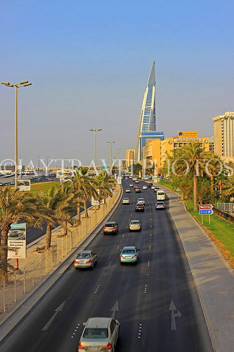 BAHRAIN, Manama, King Faisal Highway, view towards Bahrain World Trade Centre, BHR711JPL