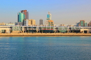 BAHRAIN, Manama, The Avenues shopping and leisure centre, view from Bahrain Bay, BHR1927JPL