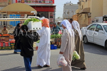 BAHRAIN, Saar Village, open air market, street scene, shoppers, BHR2285JPL