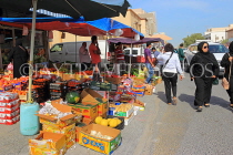 BAHRAIN, Saar Village, open air market scene, BHR2279JPL