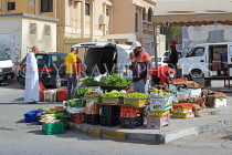 BAHRAIN, Saar Village, open air market scene, BHR2280JPL