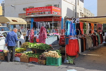 BAHRAIN, Saar Village, open air market scene, BHR2281JPL