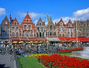 Belgium, BRUGES, Market Square, step gabled 17th century gild houses, BRG32JPL