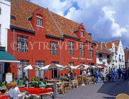 Belgium, BRUGES, cafe restaurant scene along Wijngaardstraat, BRG27JPL