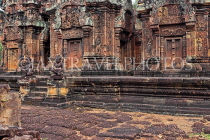 CAMBODIA, Angkor, Banteay Srei Temple, guardian statues & Devata carvings, CAM1139JPL