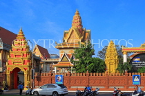 CAMBODIA, Phnom Penh, Wat Ounalom, CAM1624JPL