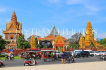 CAMBODIA, Phnom Penh, Wat Ounalom, CAM1658JPL