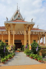 CAMBODIA, Phnom Penh, Wat Ounalom, temple buildings, CAM1629JPL