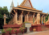 CAMBODIA, Phnom Penh, Wat Phnom, Main Hall (shrine hall), CAM1953JPL