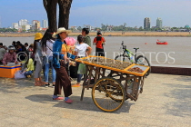 CAMBODIA, Phnom Penh, Water Festival, snacks seller, CAM1878JPL