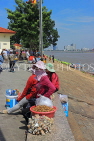 CAMBODIA, Phnom Penh, Water Festival, snacks sellers, CAM1874JPL