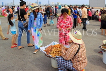 CAMBODIA, Phnom Penh, Water Festival, street food, snacks seller, CAM1887JPL