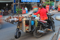 CAMBODIA, Phnom Penh, street food, mobile stall, CAM1984JPL