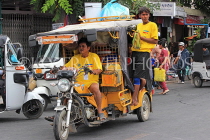 CAMBODIA, Phnom Penh, street scene, Tuk Tuk, CAM1705JPL
