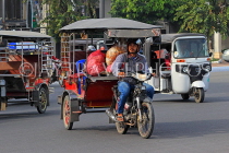 CAMBODIA, Phnom Penh, street scene, traffic, Tuk Tuk, CAM1817JPL