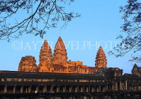CAMBODIA, Siem Reap, Angkor Wat, and early morning view, CAM484JPL
