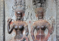 CAMBODIA, Siem Reap, Angkor Wat, first level, inner courtyard, bas relief Apsara dancers, CAM607JPL
