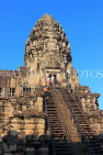 CAMBODIA, Siem Reap, Angkor Wat, tourists climbing to Uppermost Terrace (Bakan), CAM586JPL