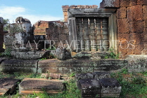CAMBODIA, Siem Reap, East Mebon Temple, ruins, CAM1268JPL