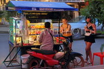 CAMBODIA, Siem Reap, Night Market, street food stall, CAM2268JPL