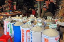 CAMBODIA, Siem Reap, Old Market (Psar Chas), rice varieties, CAM2371JPL