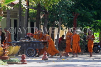 CAMBODIA, Siem Reap, Wat Damnak, monks, CAM1733JPL