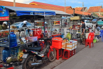 CAMBODIA, Siem Reap, street food, mobile food stalls, CAM2329JPL