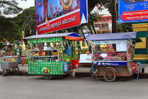 CAMBODIA, Siem Reap, street food, mobile food stalls, CAM2332JPL