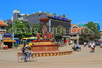 CAMBODIA, Siem Reap, town centre, street scene and roundabout, CAM2288JPL