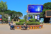 CAMBODIA, Siem Reap, town centre, street scene and roundabout, CAM2290JPL