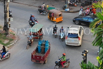 CAMBODIA, Siem Reap, town centre traffic, CAM2245JPL