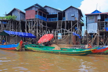 CAMBODIA, Tonle Sap Lake, Kampong Phluk Fishing Village, houses on stilts, CAM1326JPL