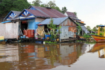 CAMBODIA, Tonle Sap Lake, Mechrey Floating Village, CAM836JPL