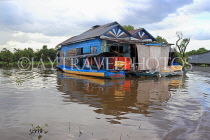 CAMBODIA, Tonle Sap Lake, Mechrey Floating Village, CAM838JPL