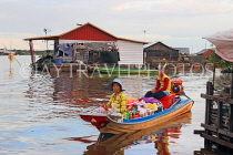 CAMBODIA, Tonle Sap Lake, Mechrey Floating Village, CAM862JPL