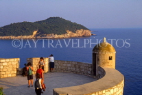 CROATIA, Dubrovnik, Old Town walls and sea view, CRO375JPL