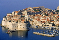 CROATIA, Dubrovnik, coast and Old Town view, CRO423JPL