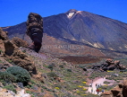 Canary Isles, TENERIFE, Mount Teide and Los Roques de Garcia (rock formation), SPN277JPL